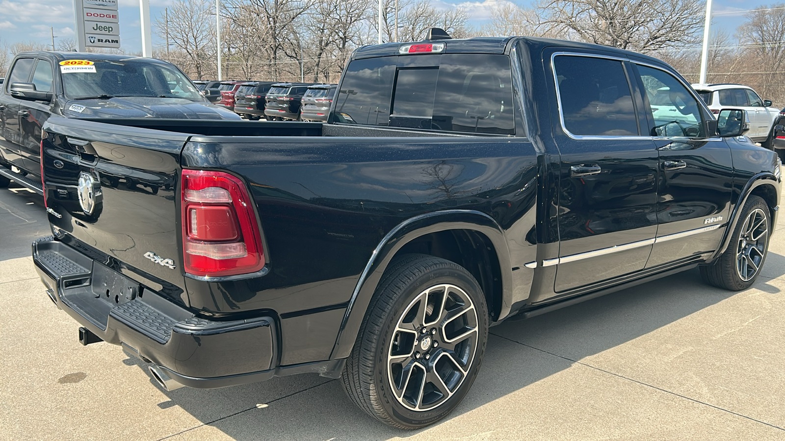 2023 Ram 1500 Limited photo 3