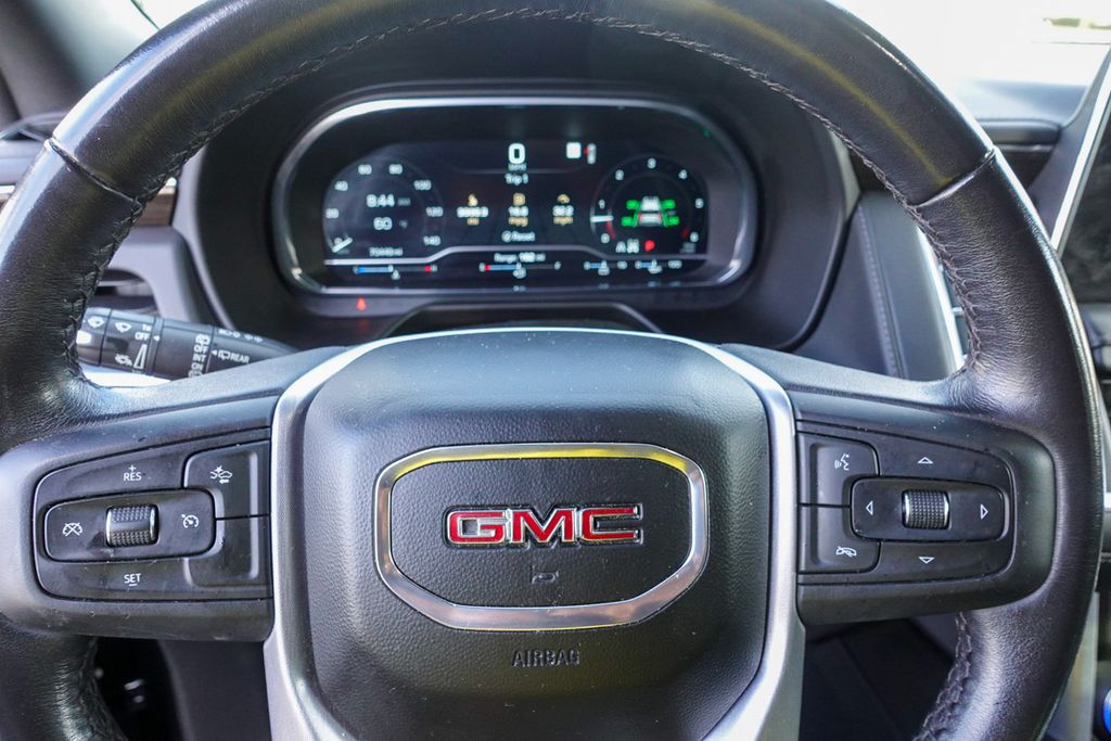 2022 Gmc Yukon SLE photo 16