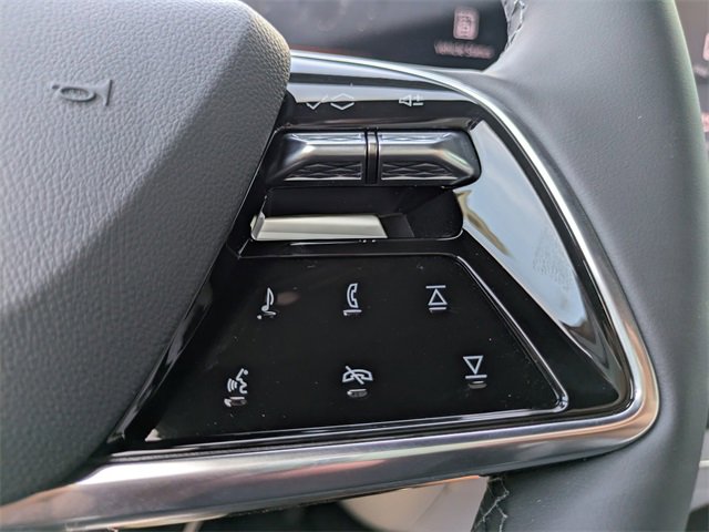 2025 Cadillac Lyriq Luxury photo 24
