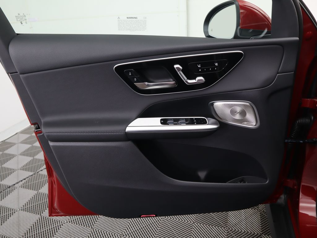 2026 Mercedes Benz GLC 300 photo 25
