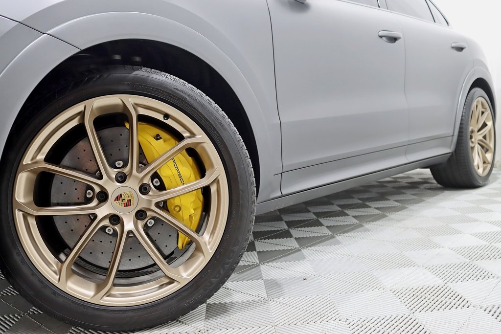 2024 Porsche Cayenne Coupe S photo 4