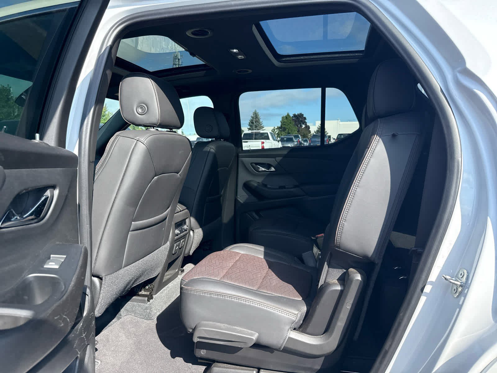 2022 Chevrolet Traverse High Country photo 6