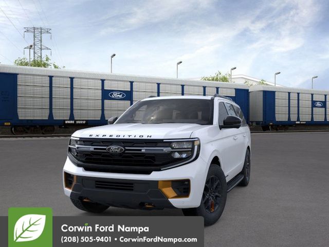 2025 Ford Expedition photo 3