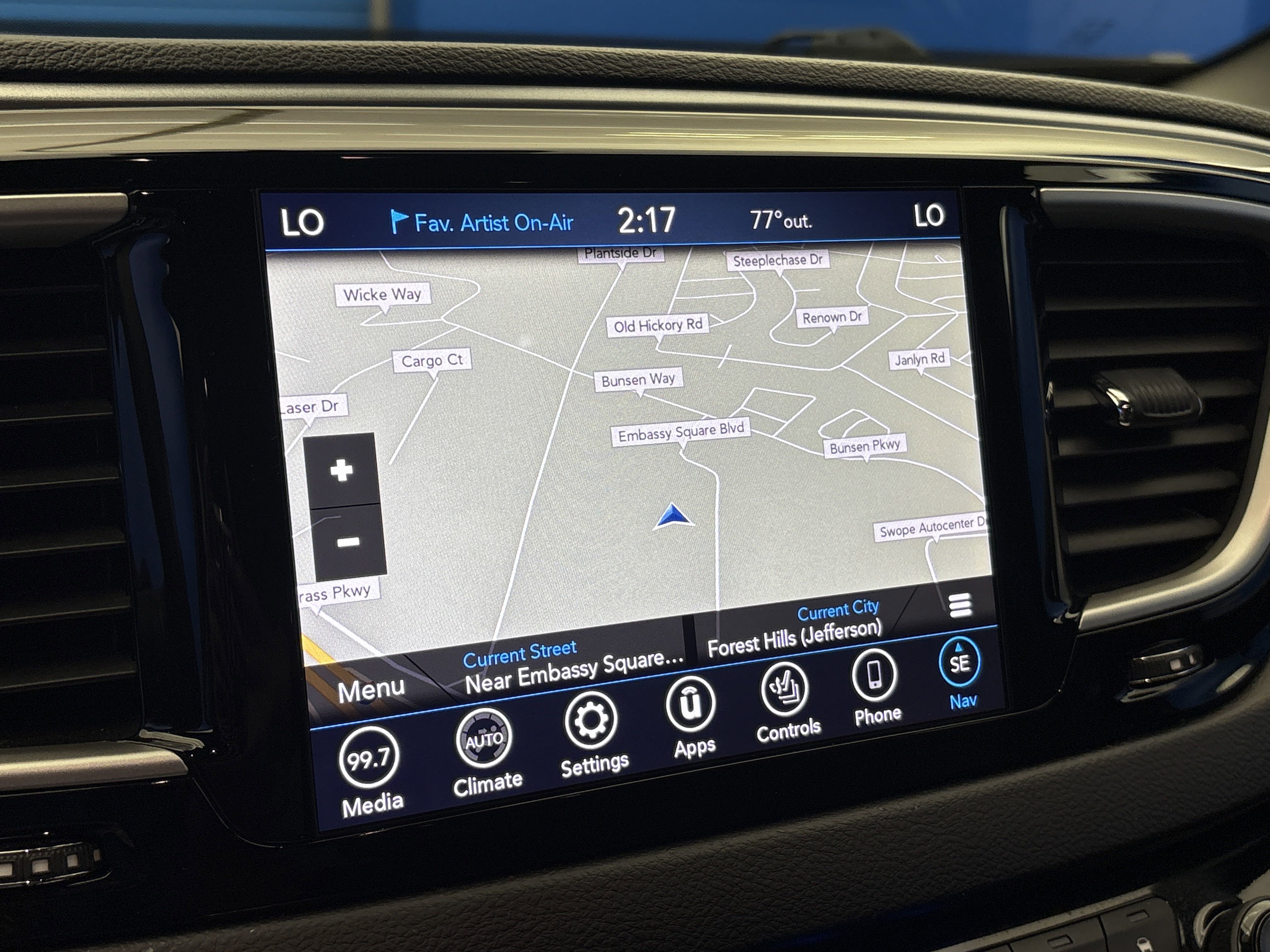 2020 Chrysler Pacifica Touring Plus photo 15