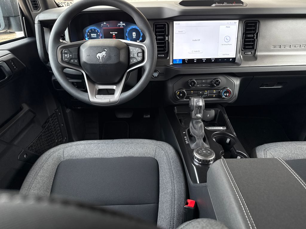 2025 Ford Bronco Base photo 4