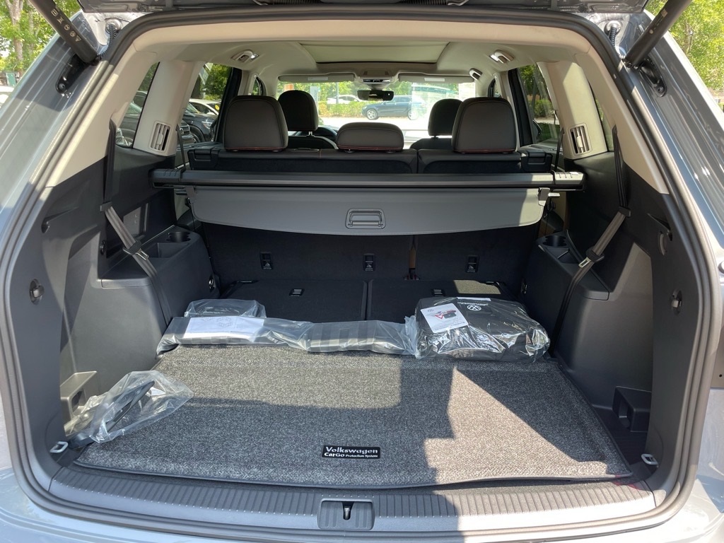 2025 Volkswagen Atlas Peak Edition SE photo 17