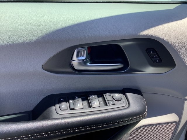 2022 Chrysler Pacifica Touring L photo 10