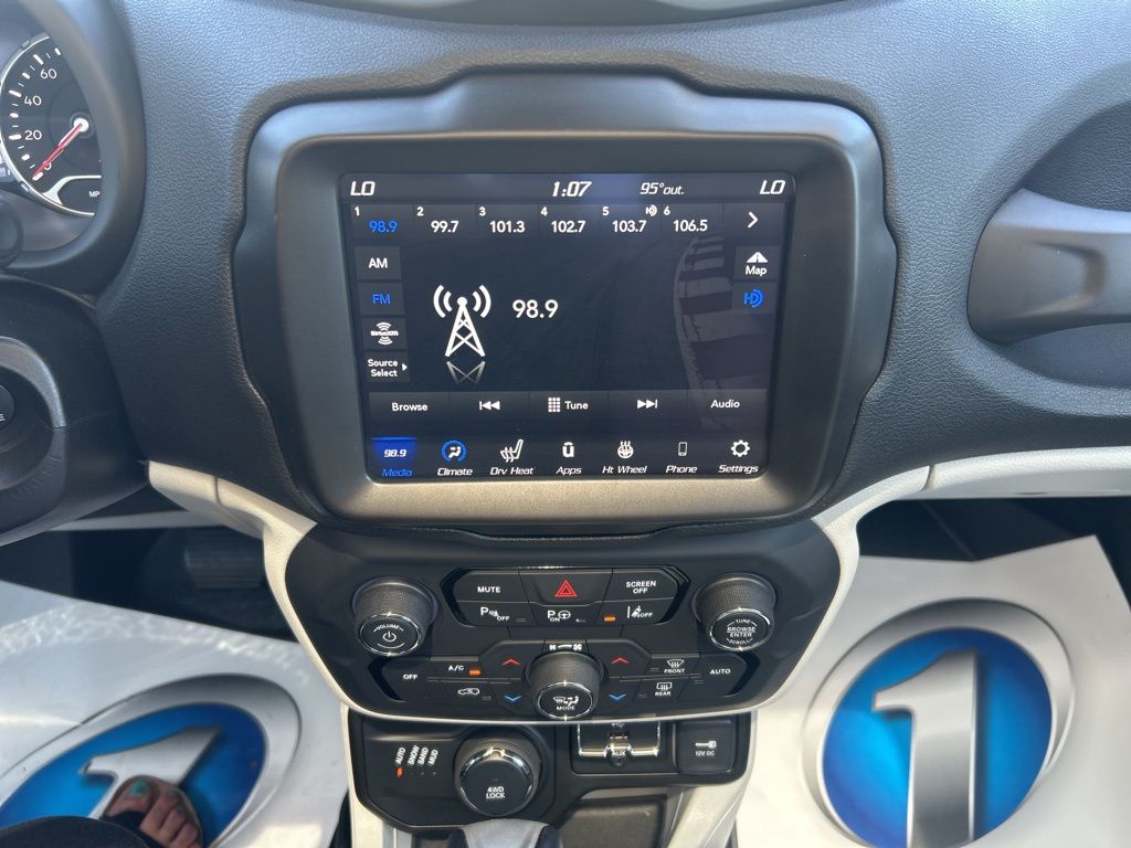 2021 Jeep Renegade Limited photo 17
