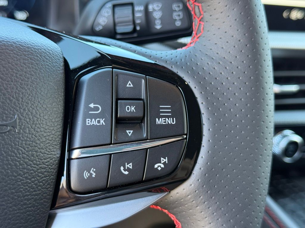 2025 Ford Explorer ST-Line photo 7
