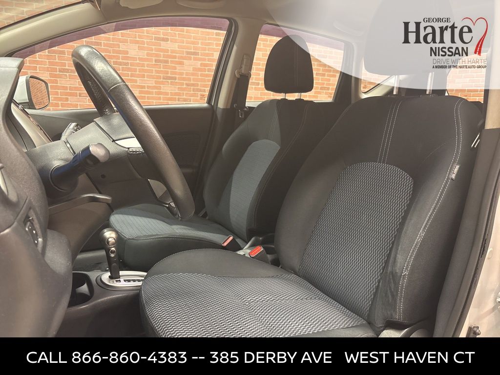2015 Nissan Versa Note SV photo 8