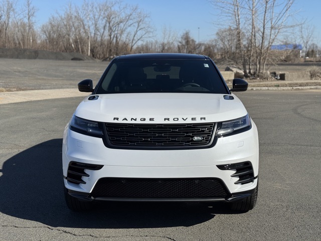 2026 Land Rover Range Rover Velar SE photo 7