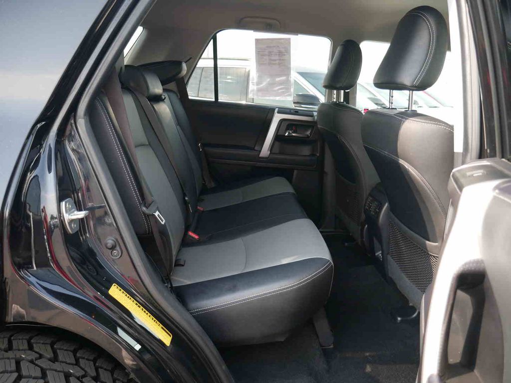 2024 Toyota 4Runner SR5 Premium photo 21