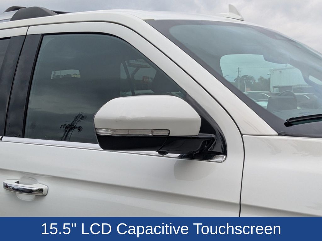 2022 Ford Expedition Limited photo 10