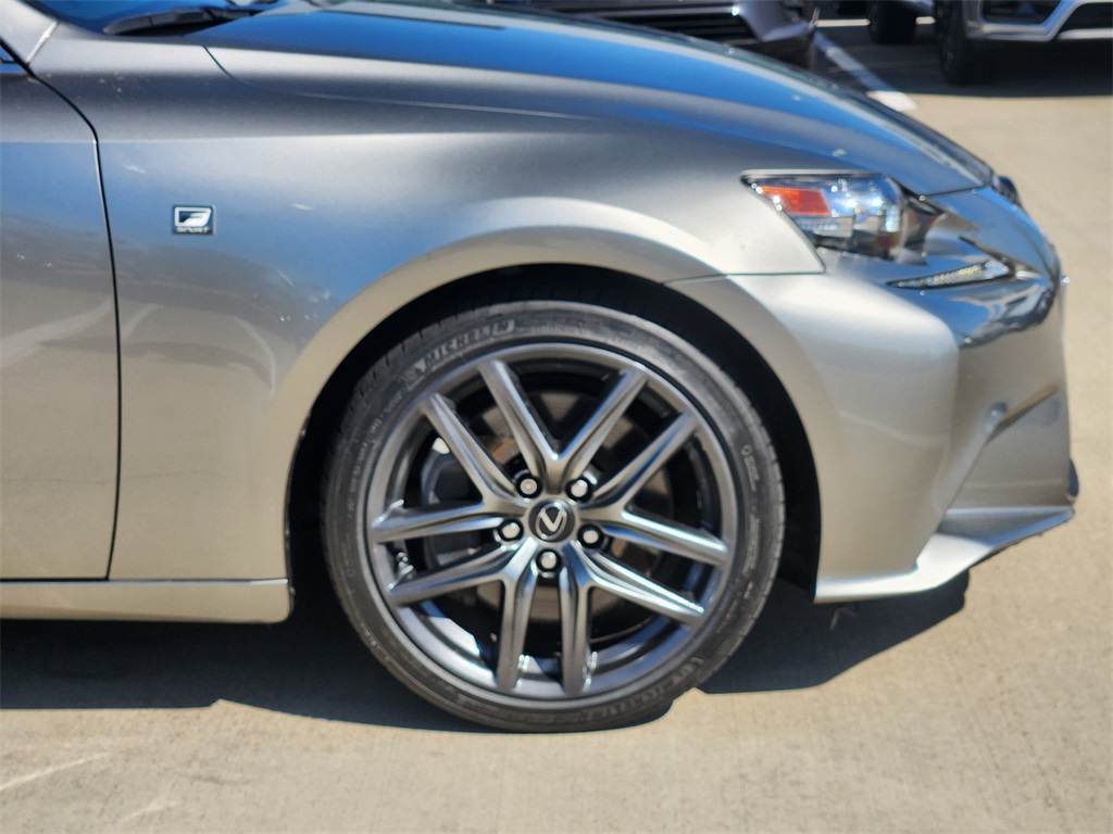 2016 Lexus IS 200t F SPORT photo 8