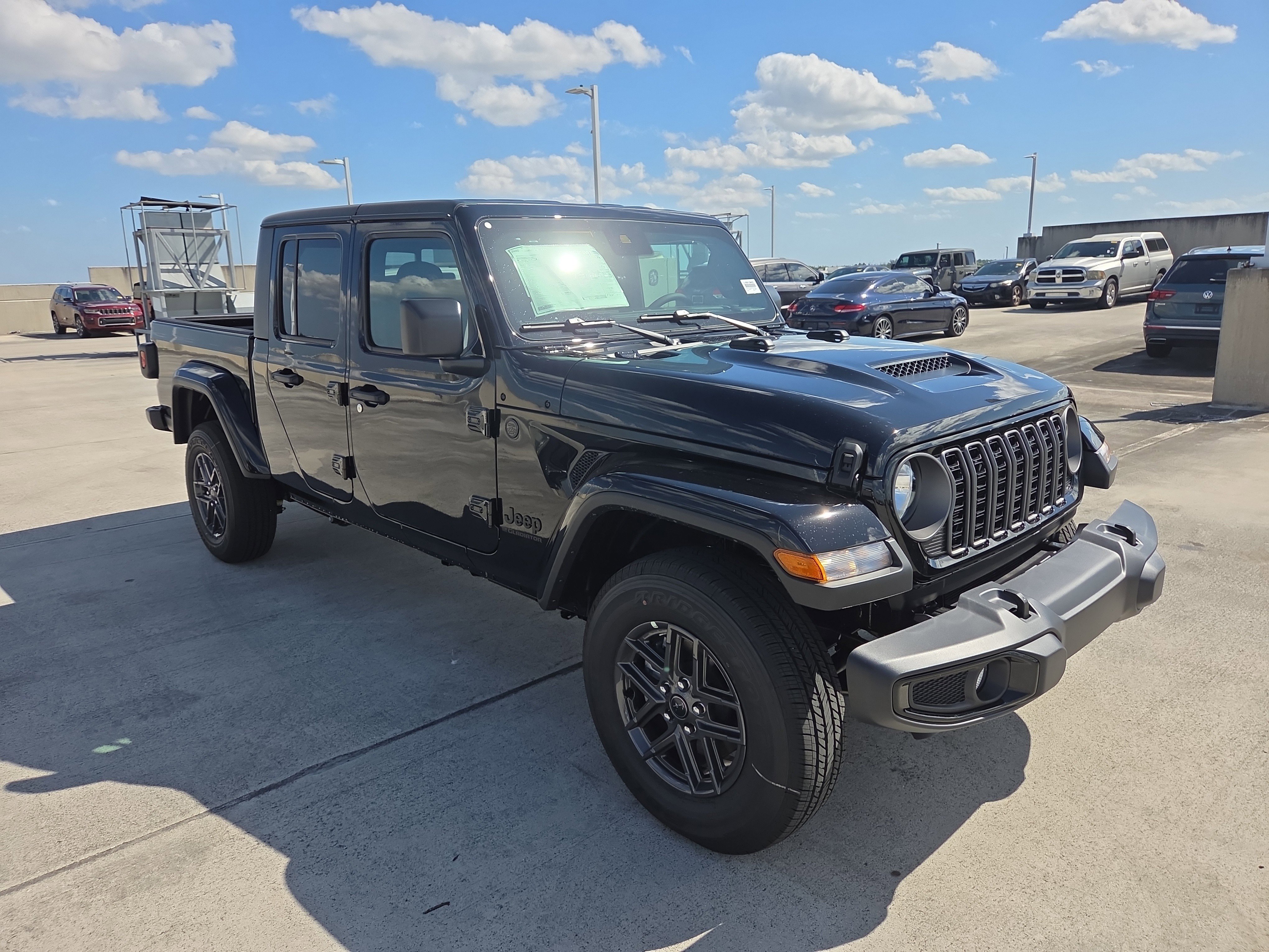 2025 Jeep Gladiator Sport S's photo