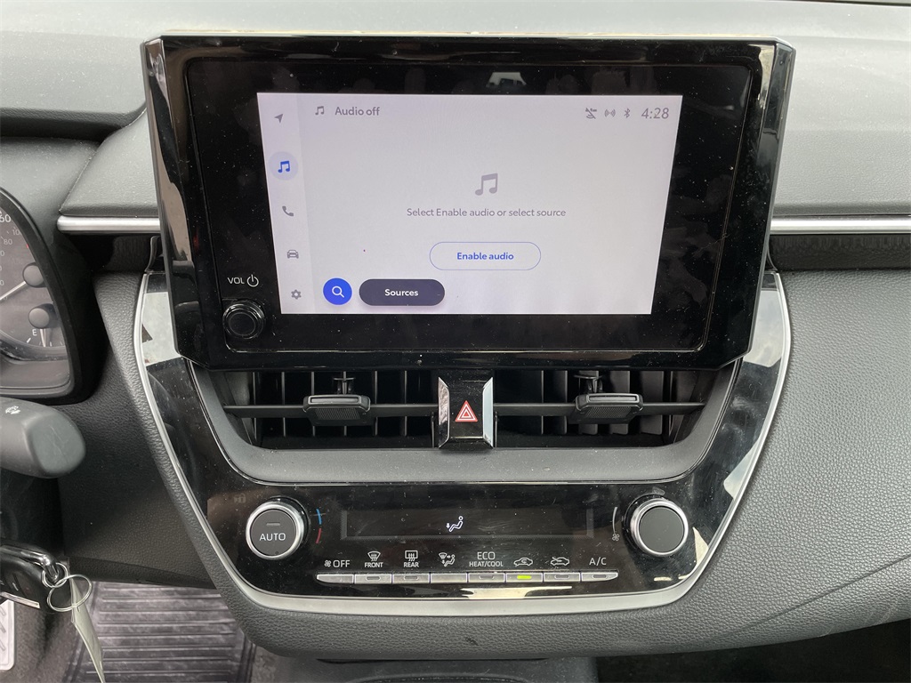2023 Toyota Corolla LE photo 22