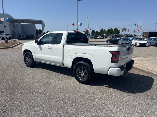 2025 Nissan Frontier King Cab SV photo 4