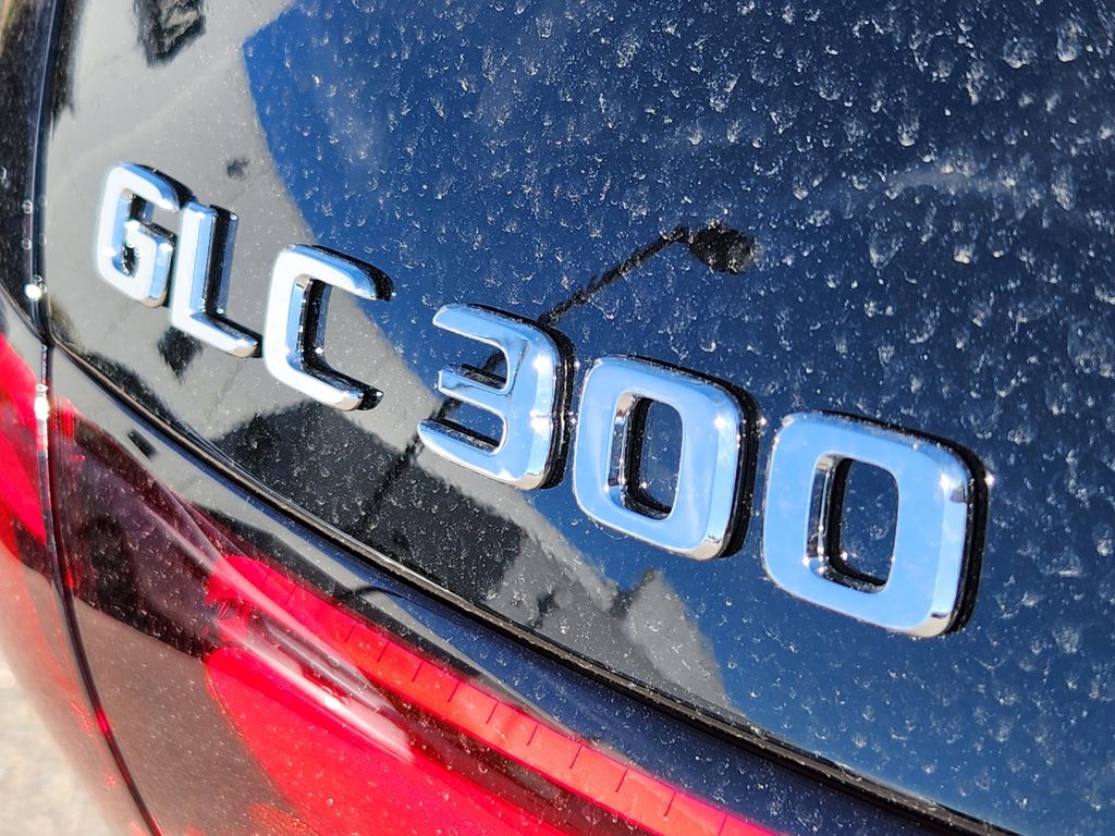 2026 Mercedes Benz GLC 300 4MATIC photo 9