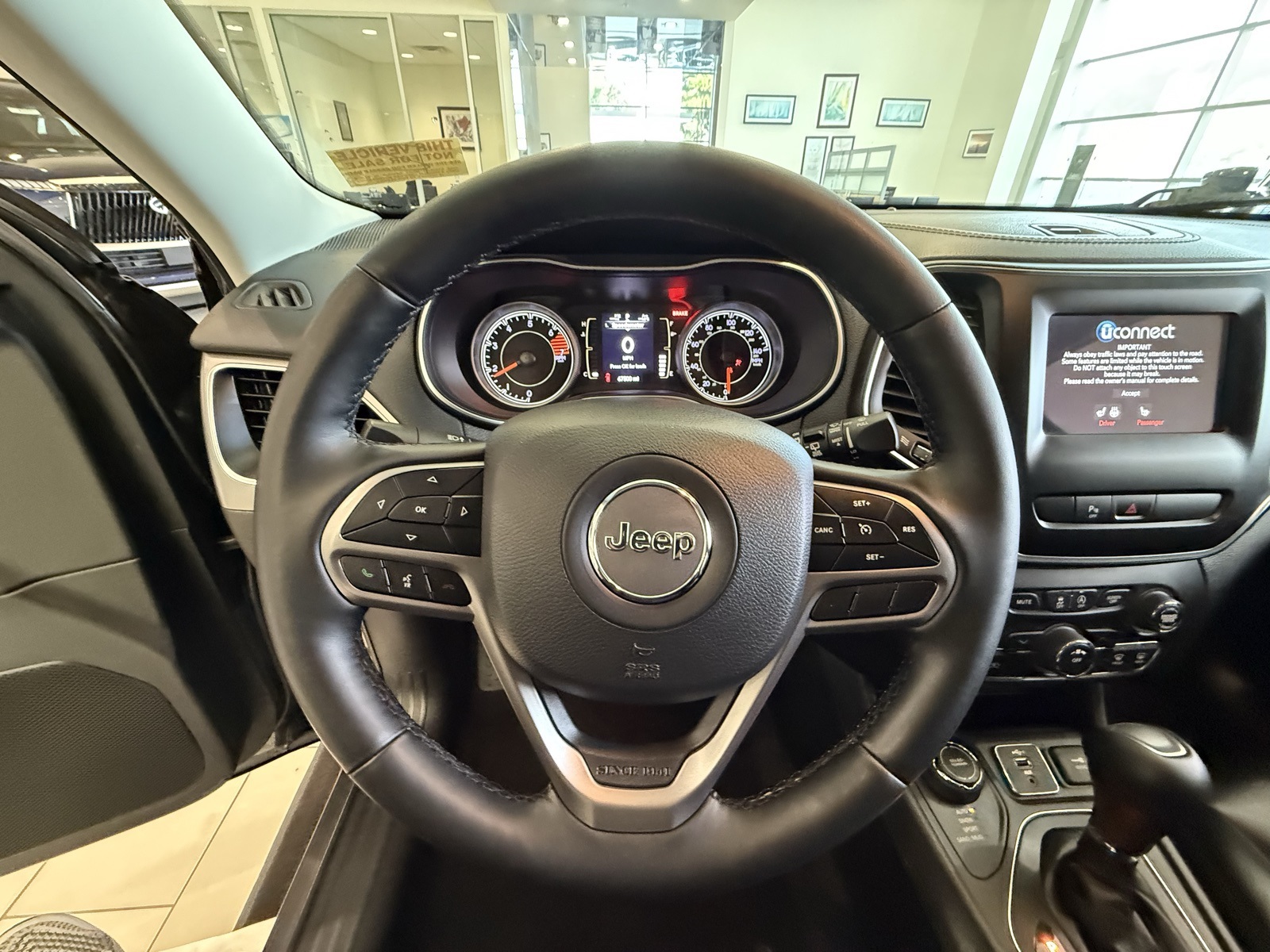 2019 Jeep Cherokee Latitude photo 12