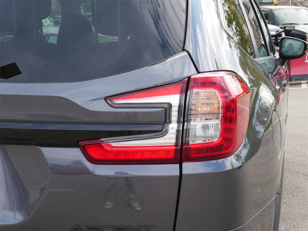 2025 Subaru Ascent Onyx Edition Touring photo 11