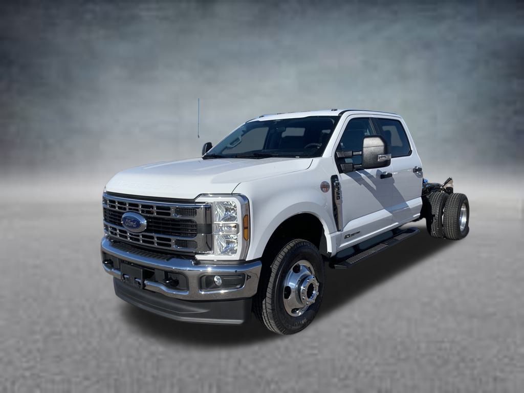2025 Ford F-350 XL photo 3