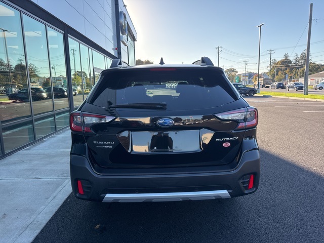 2021 Subaru Outback Limited photo 3