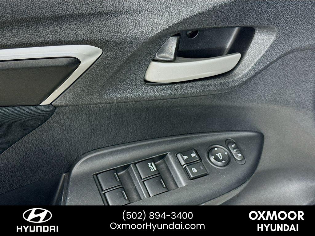 2015 Honda Fit LX photo 16