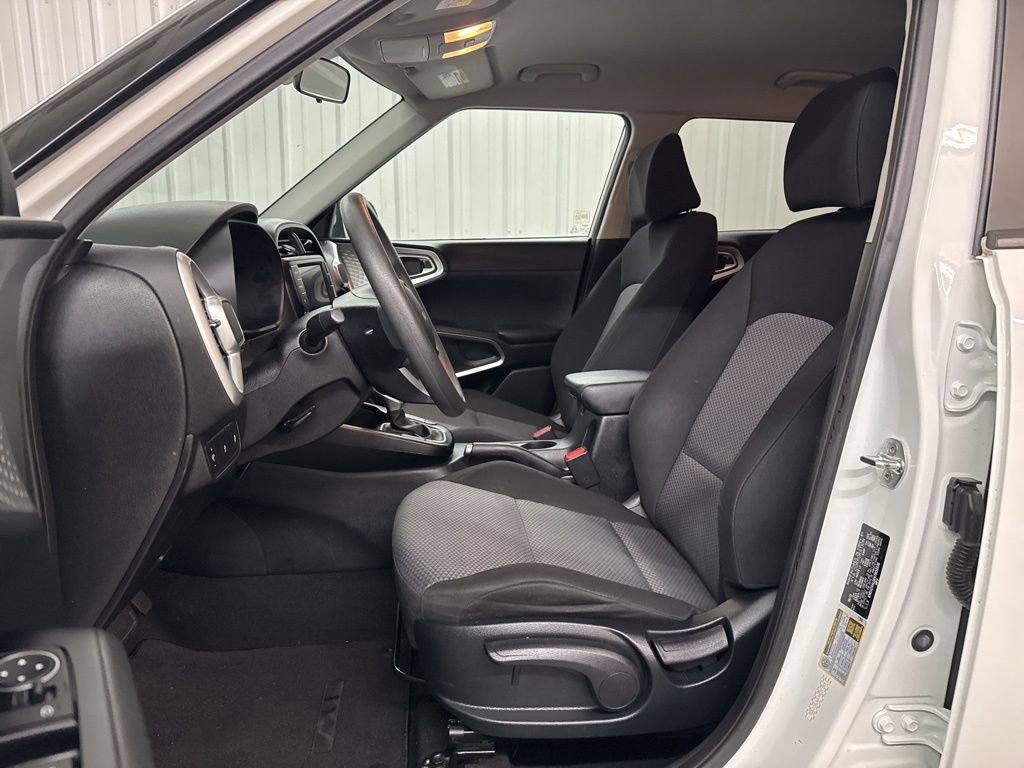 2022 Kia Soul LX photo 4