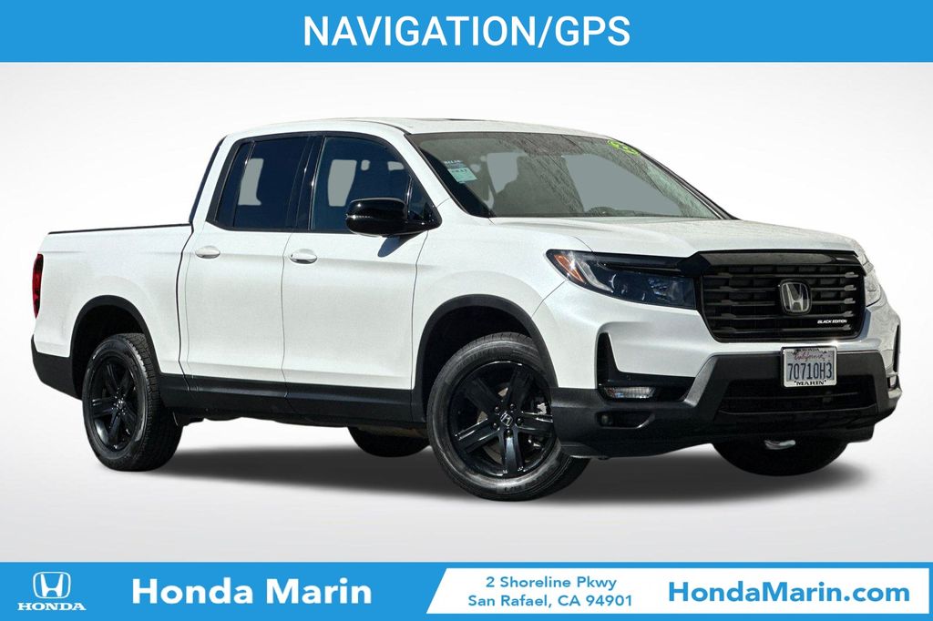 2022 Honda Ridgeline Black Edition photo 2