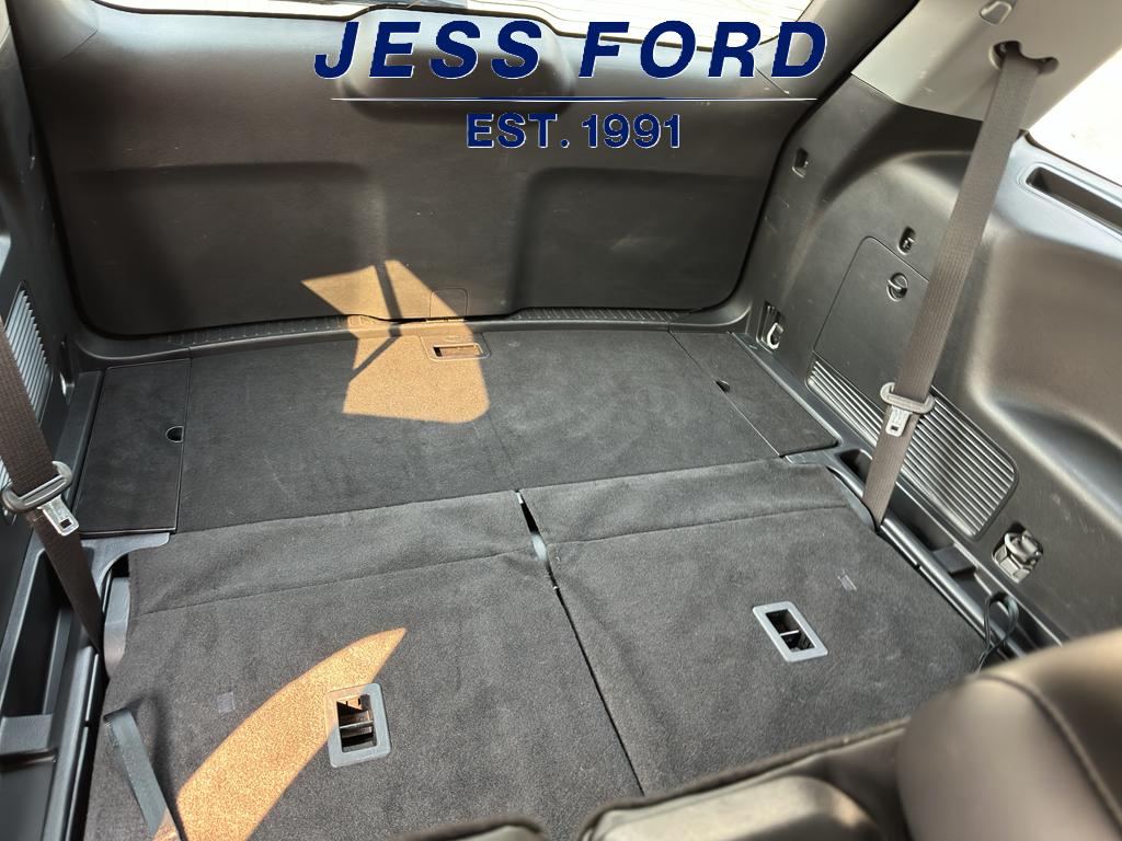 2024 Ford Explorer XLT photo 15