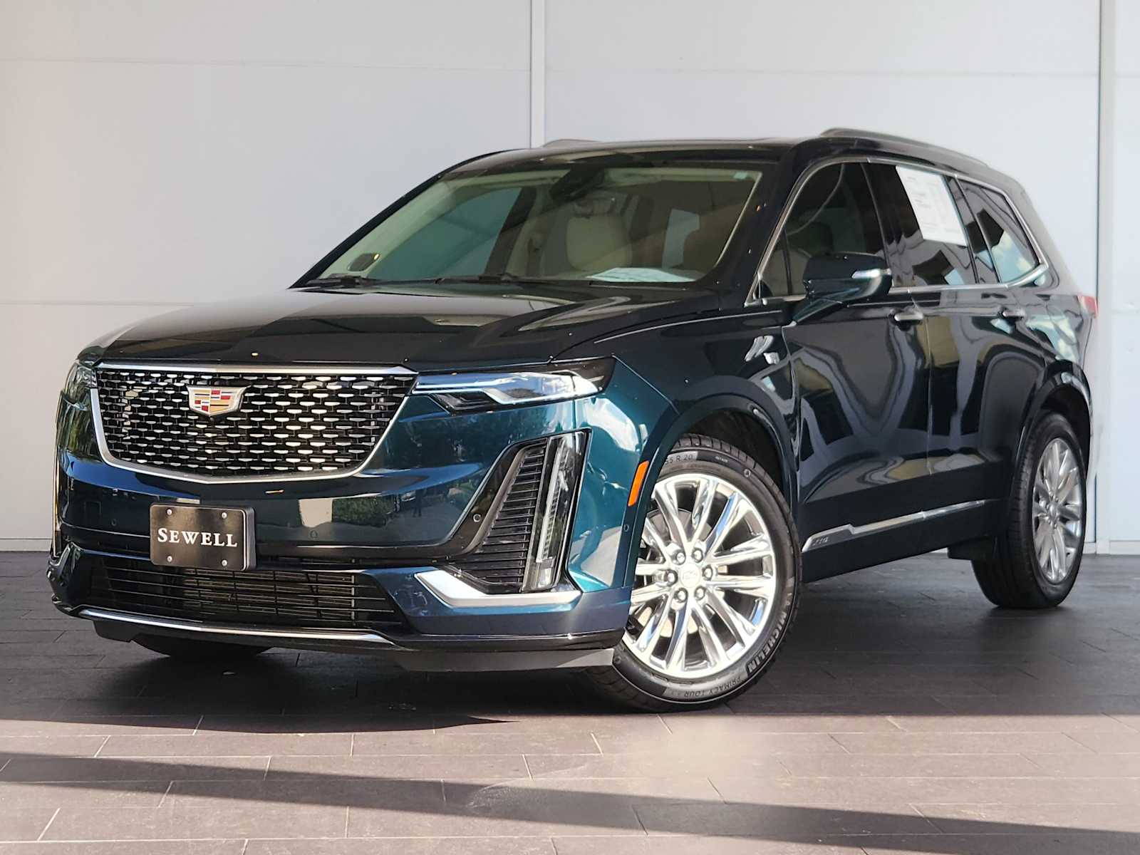 2025 Cadillac XT6 Premium Luxury's photo