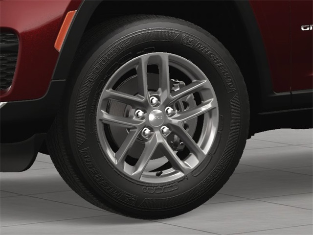 2025 Jeep Grand Cherokee Laredo photo 10