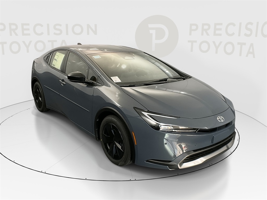 2026 Toyota Prius SE's photo