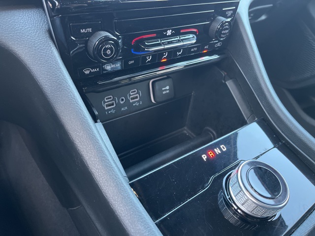 2023 Jeep Grand Cherokee Laredo photo 27
