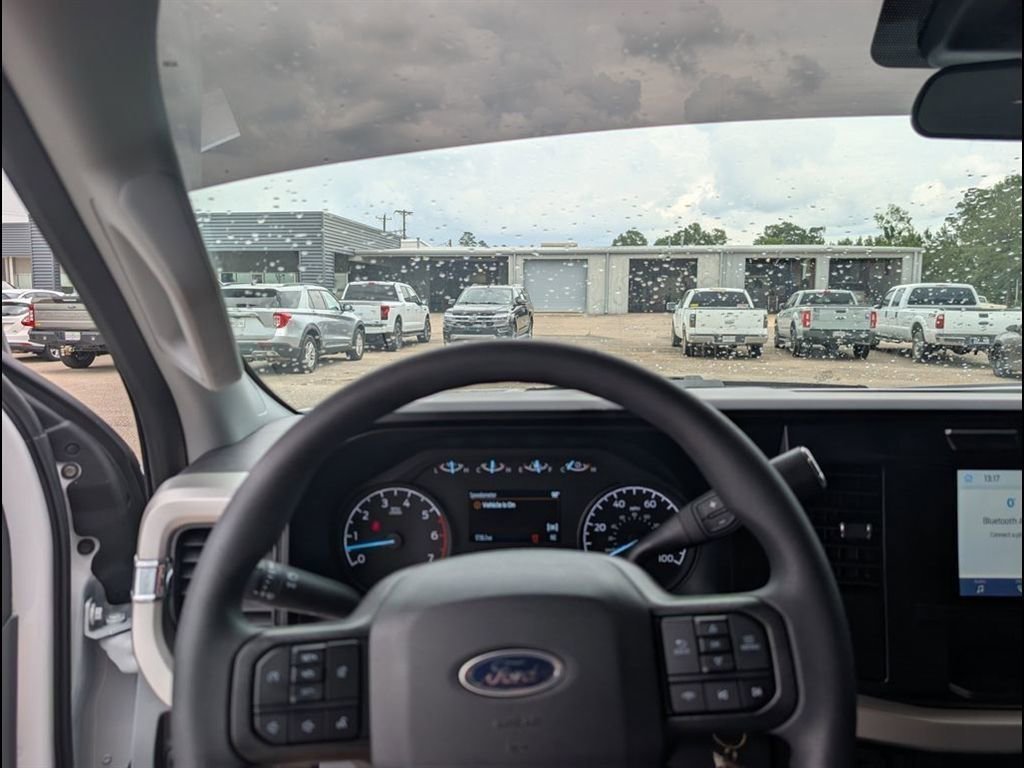 2024 Ford F-350 XL photo 28