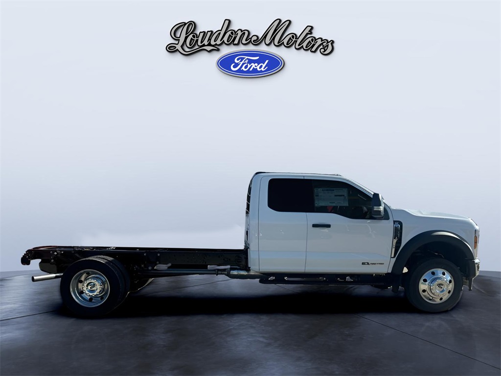2024 Ford F-550 XLT photo 4
