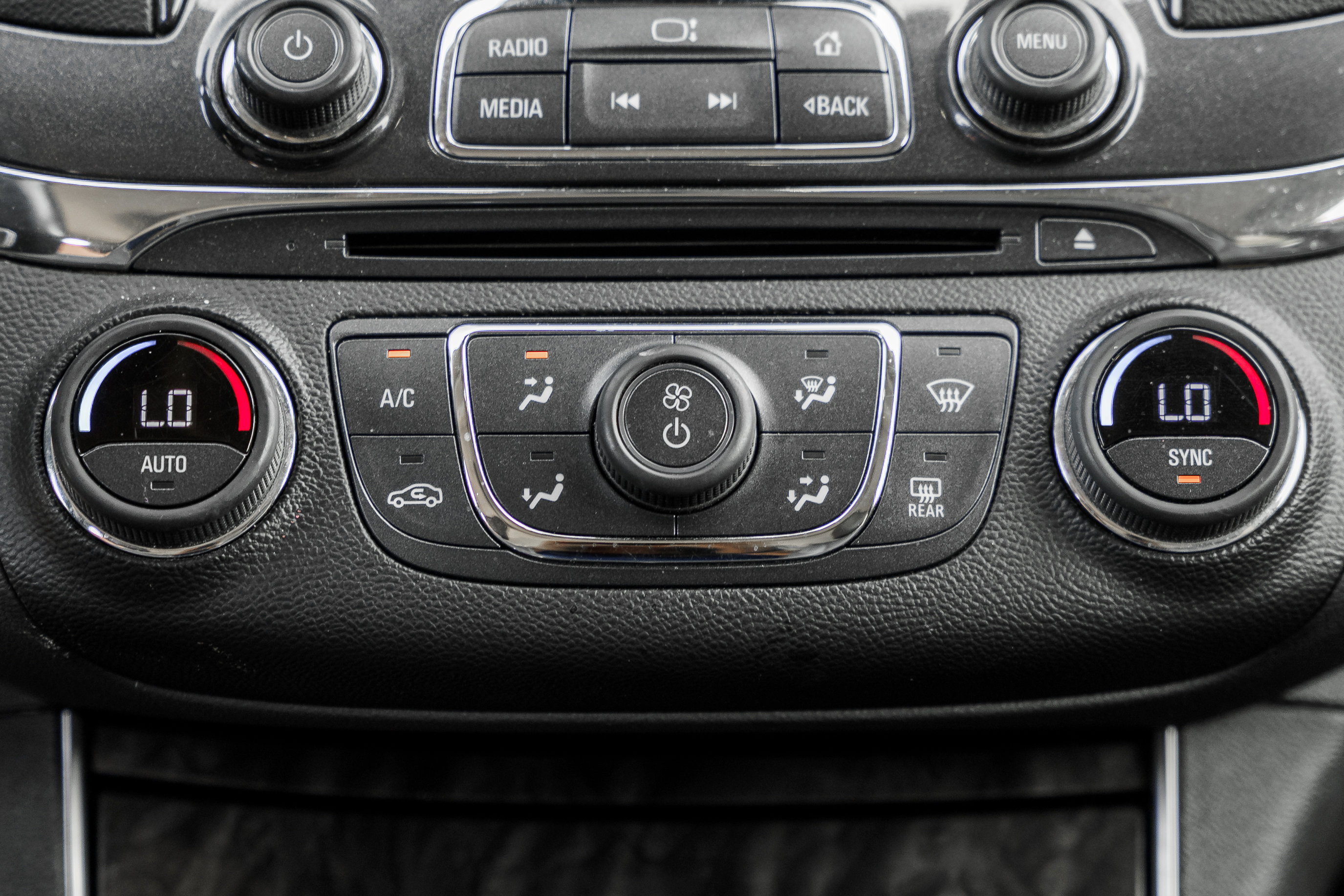 2015 Chevrolet Impala LTZ photo 11
