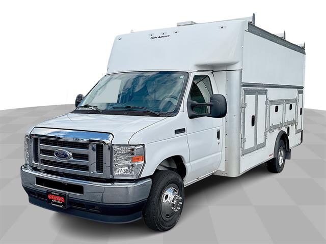 2022 Ford E-Series Cutaway Base