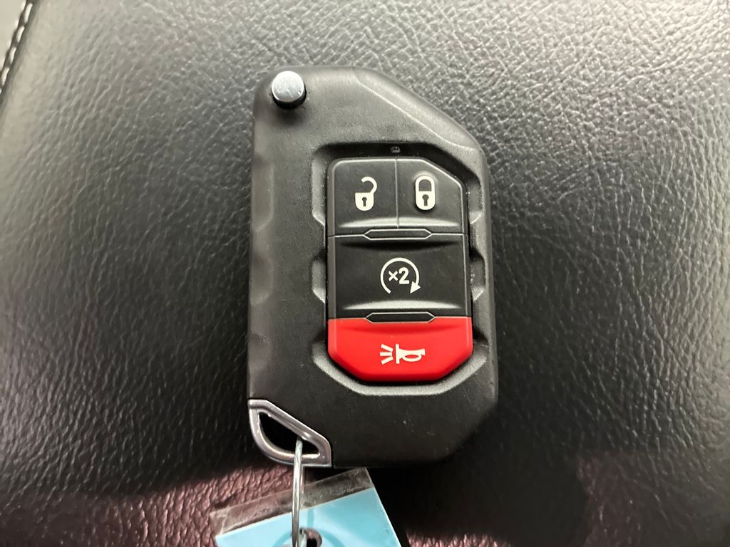 2018 Jeep Wrangler Unlimited Sahara photo 25