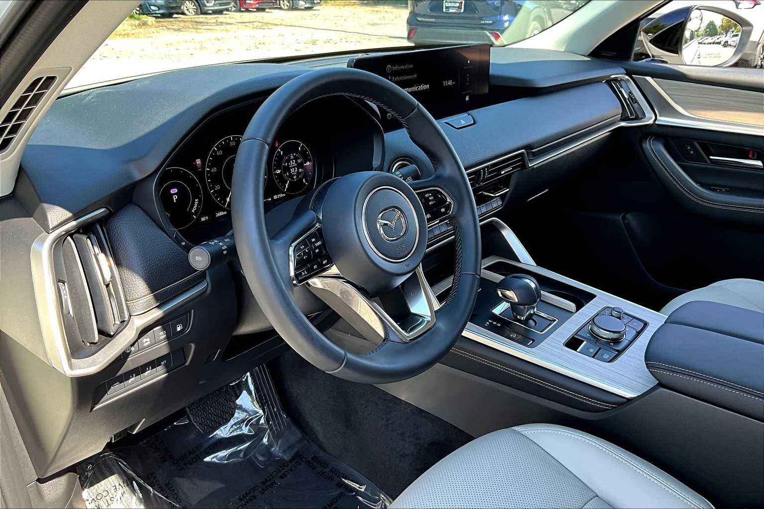2025 Mazda CX-70 Premium photo 17