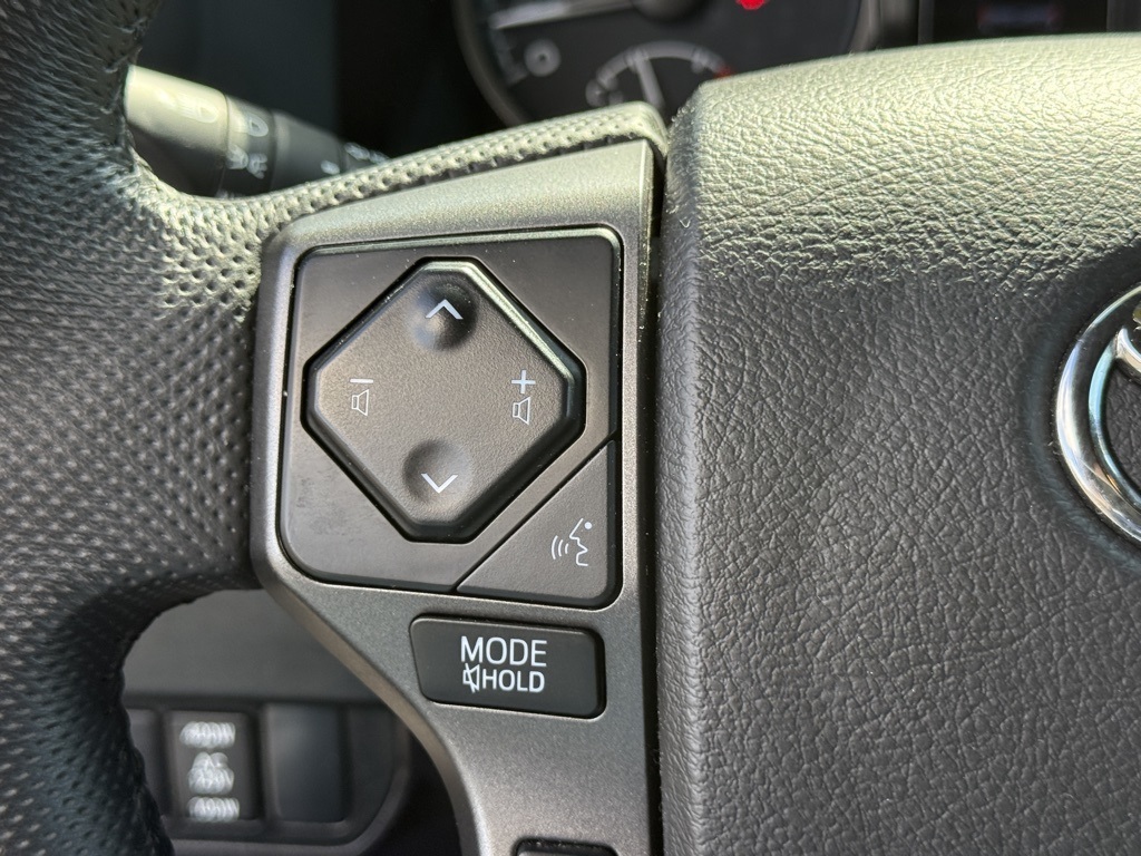 2022 Toyota Tacoma TRD Off-Road photo 20