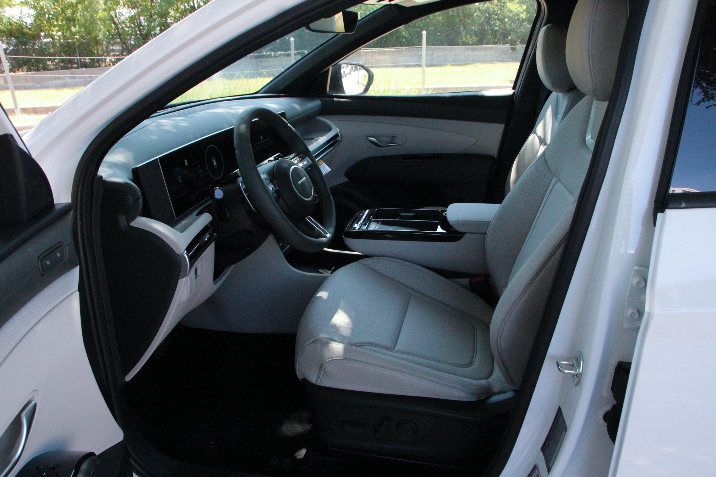 2026 Hyundai Tucson Limited photo 8