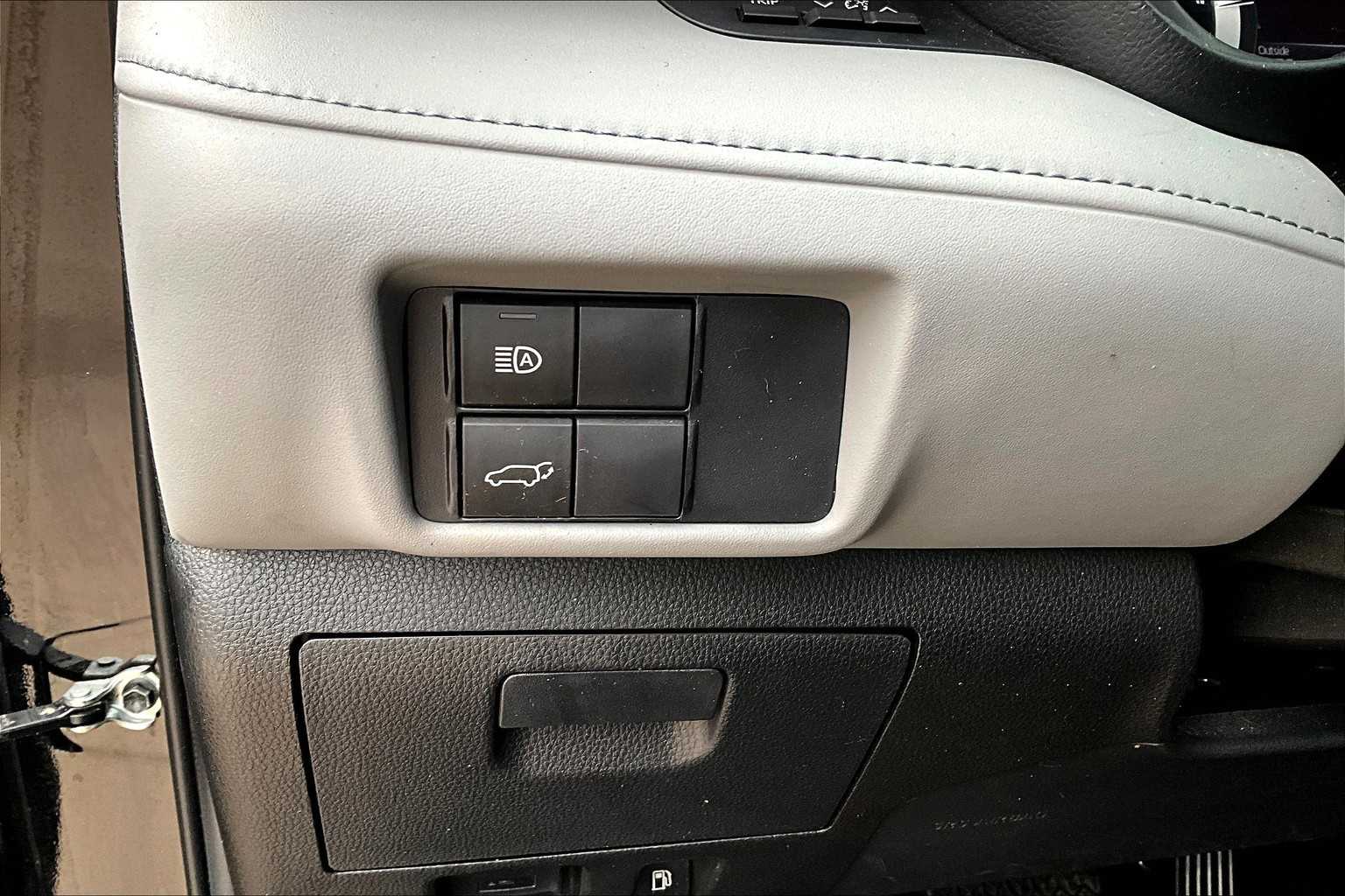 2021 Toyota Highlander Hybrid XLE photo 22