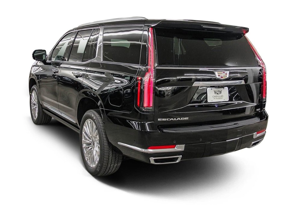 2026 Cadillac Escalade Luxury photo 2