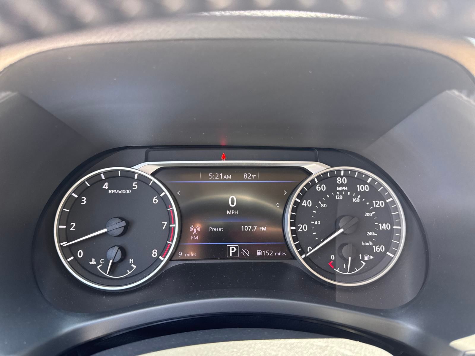 2025 Nissan Sentra SV photo 17