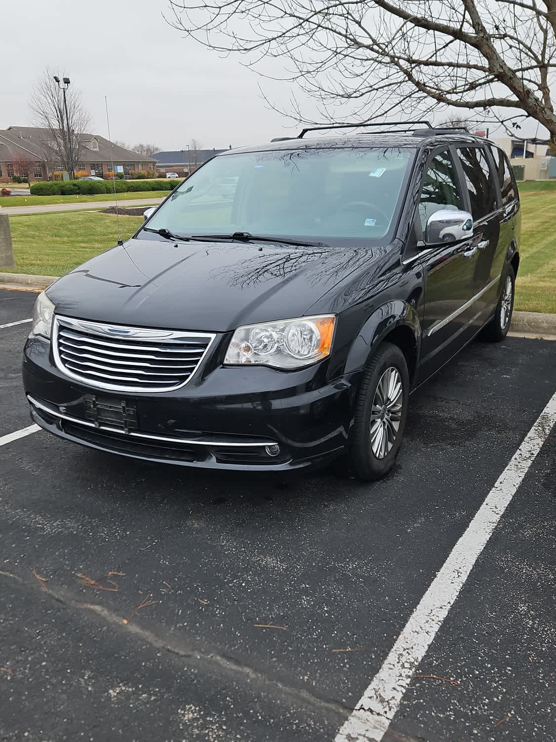 2013 Chrysler Town & Country Touring-L