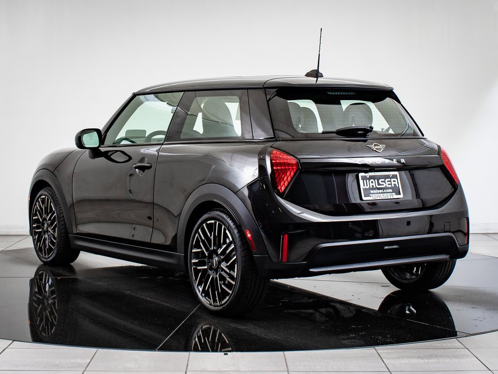 2025 Mini Cooper Signature photo 6