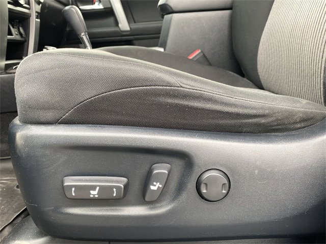 2022 Toyota 4Runner SR5 photo 3