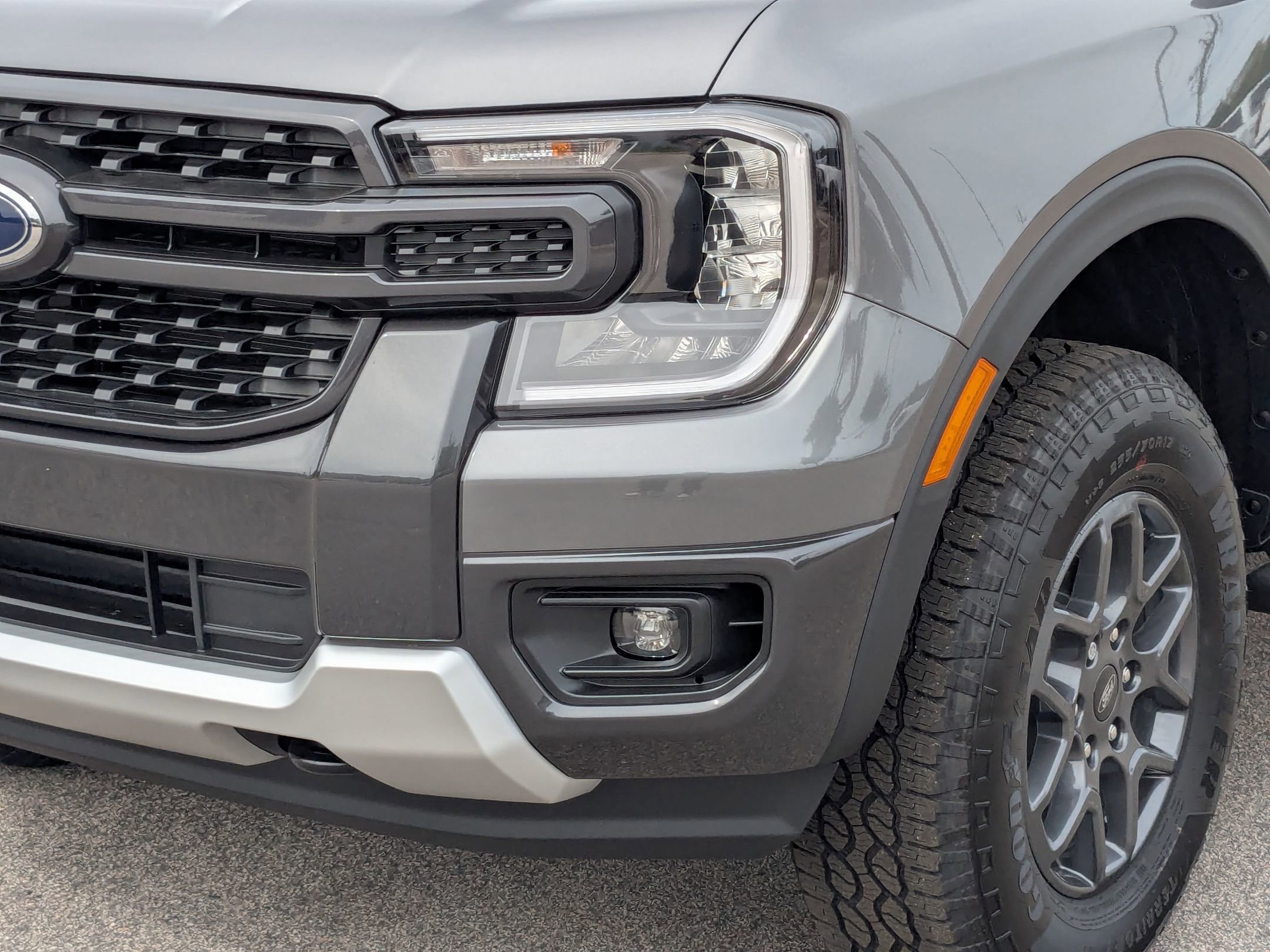 2025 Ford Ranger XLT photo 2