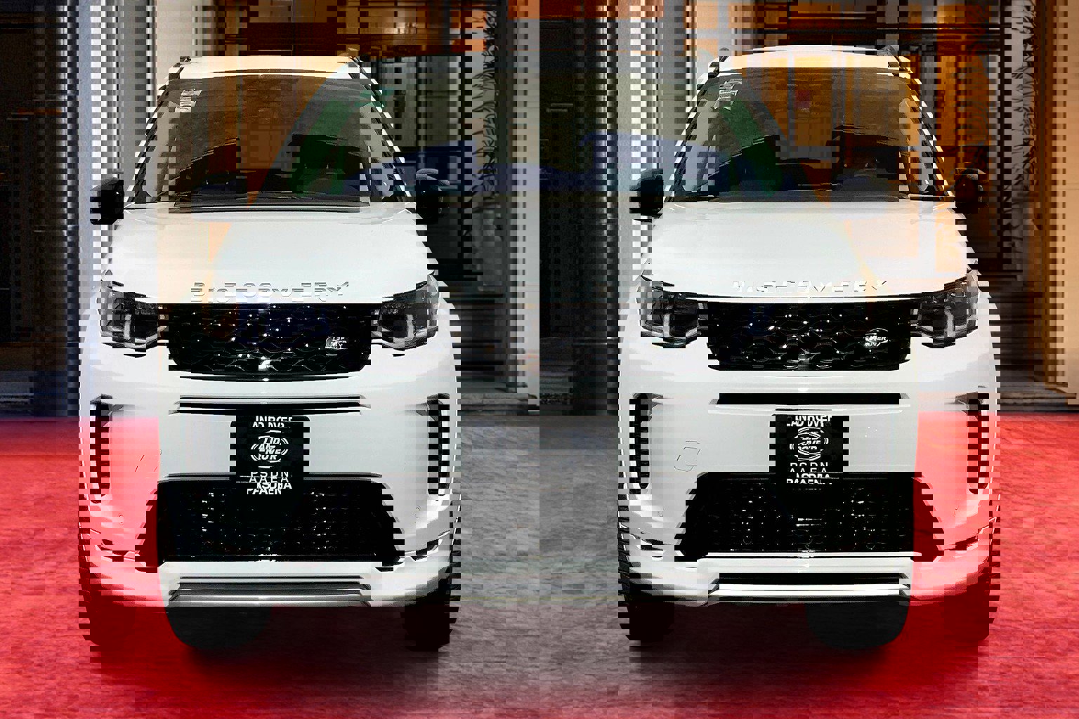 2025 Land Rover Discovery Sport S photo 2